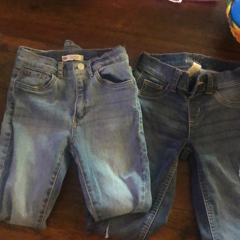 Bundle 2 skinny jeans !! Beautiful